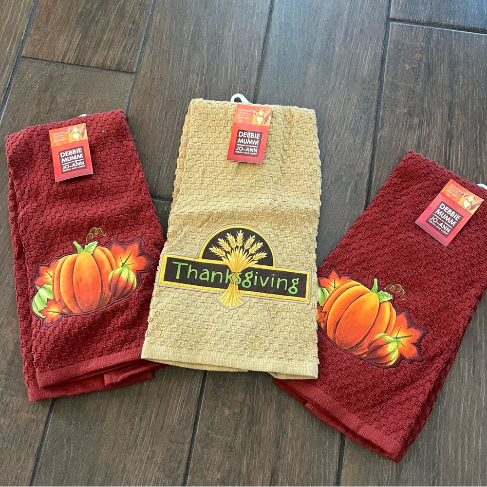Debbie Mumm Harvest Kitchen Towels set of Three for Joann New w/Tags Fall 2008